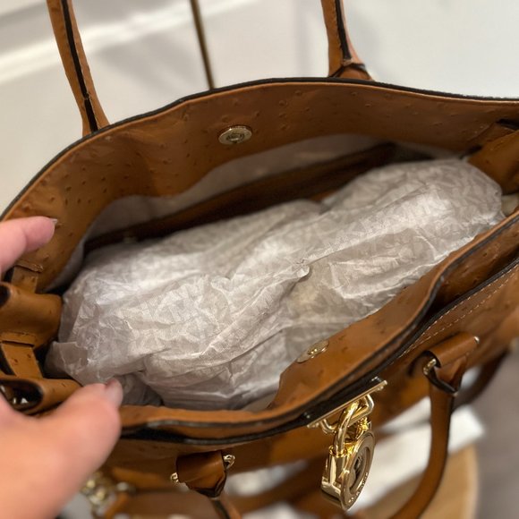 Authentic Michael Kors Large Hamilton Ostrich Embossed Leather Shoulder Satchel - Picture 14 of 16